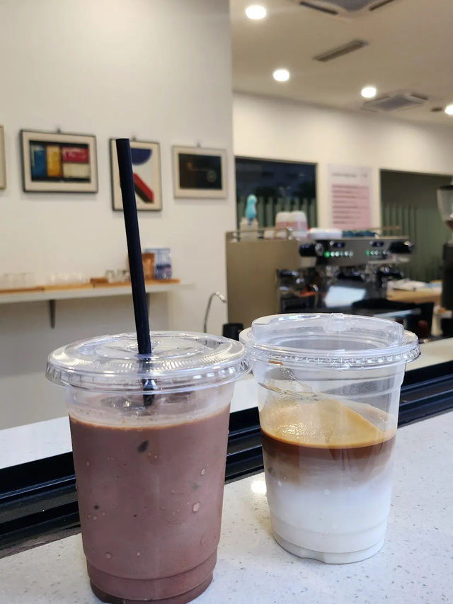 Medium Cafe