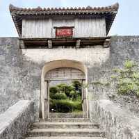 Shuri Castle: A Solo Traveler’s Journey Through Ryukyu Kingdom Splendor"** 🏯🌺