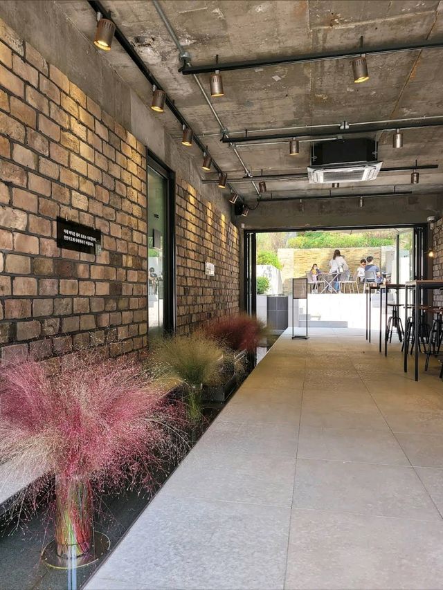 Todah Cafe in Seoul is a serene retreat tucked away in the quiet neighborhood of Seocho-gu
