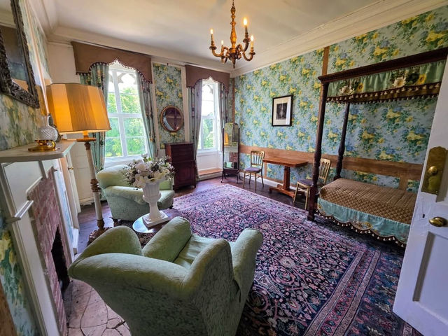 A Day of History at Penshurst Place and Chiddingstone Castle A Day of History at Penshurst Place and Chiddingstone Castle