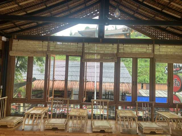 Lee Wine Coffee  บ้านรักไทย