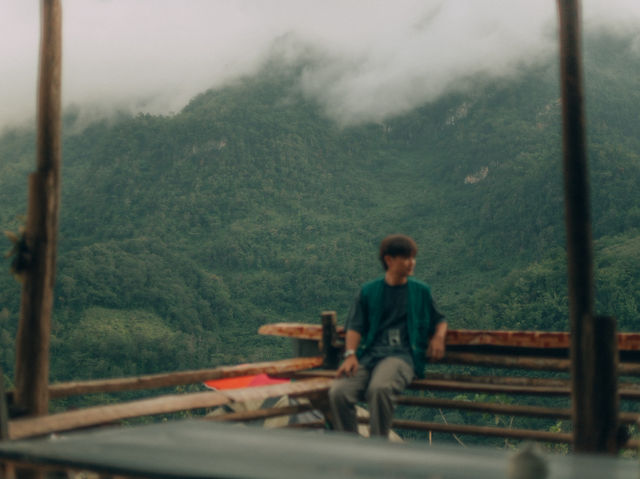 บ้านนาเลาใหม่ – หมู่บ้านเล็กๆ กลางภูเขา 🌾⛰️
