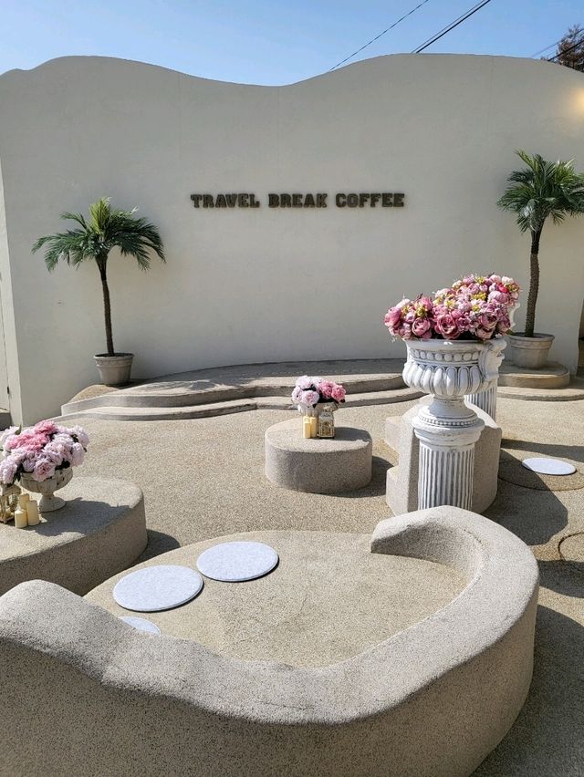 태안에서 만나는 유럽 그자체 가든 카페