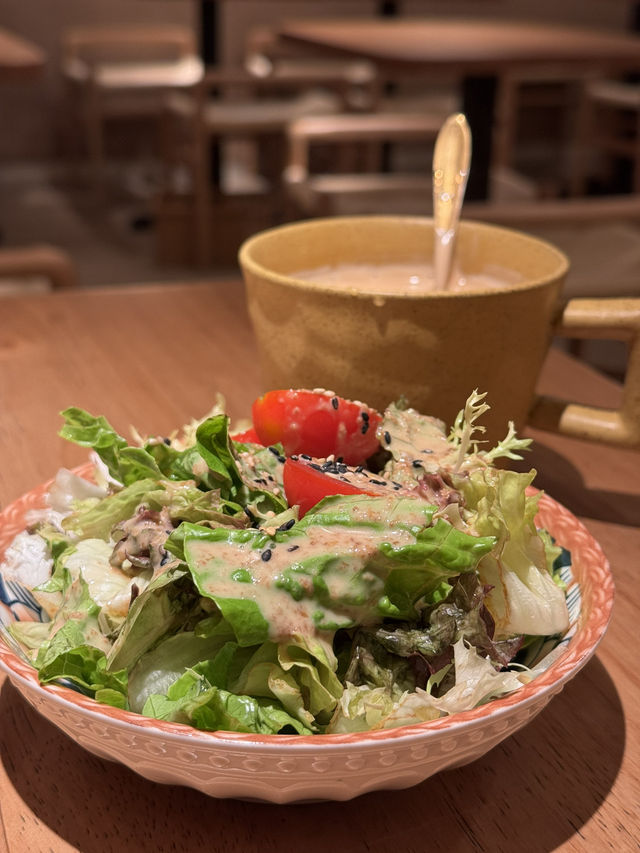觀塘必食手打和牛漢堡扒丼飯