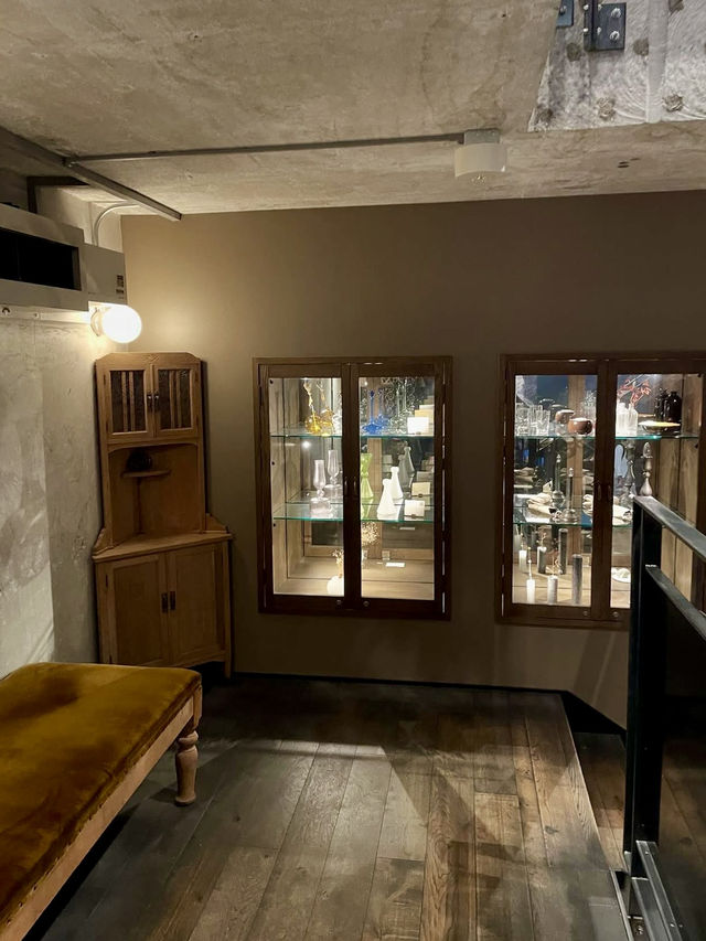 Visualizing Culture: A Tokyo Shop with Soul Visualizing Culture: A Tokyo Shop with Soul