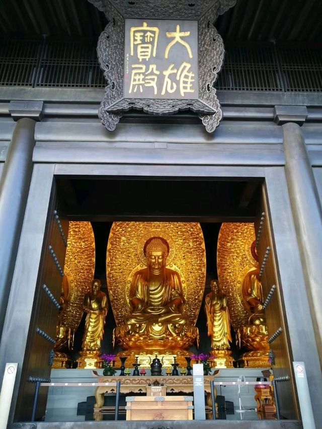秋日慈山寺禮佛禪修,遠離都市煩憂 秋日慈山寺禮佛禪修,遠離都市煩憂