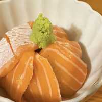 ์ฐ๋จ๋ ๊ณจ๋ชฉ์ฃผํ์์ ์ฌ๋ฅด๋ฅด๋
น๋ ๋ฐ์ดํธ ์จ๋ฏธ๋