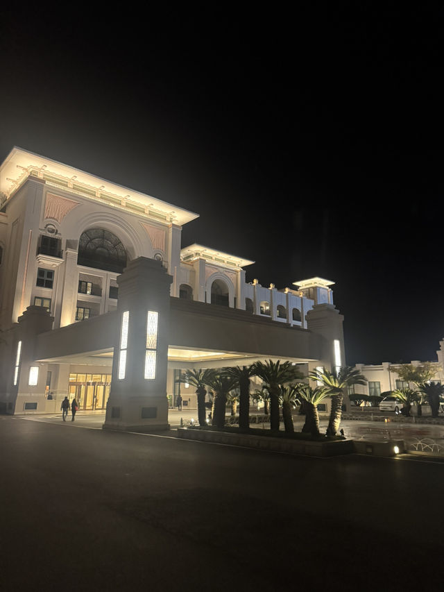 제주 롯데호텔 — 감성과 클래식 럭셔리가 공존하는 커플 여행 숙소 제주 롯데호텔 — 감성과 클래식 럭셔리가 공존하는 커플 여행 숙소