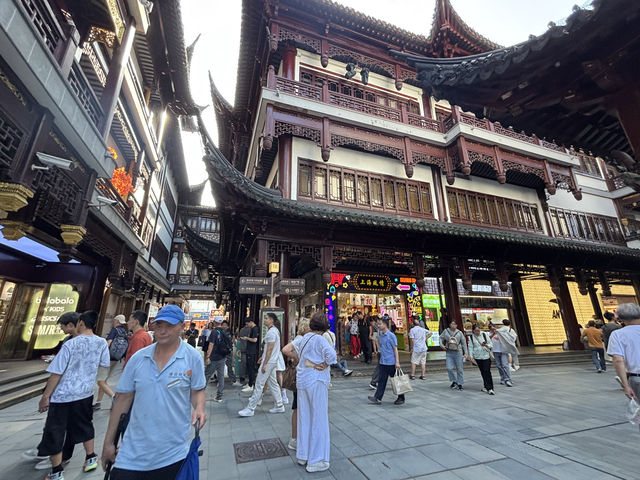 【上海時光隧道|豫園老街:漫步百年風華,尋找最道地的市井滋味】 【上海時光隧道|豫園老街:漫步百年風華,尋找最道地的市井滋味】