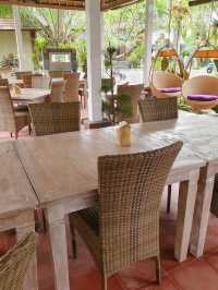 EXCELLENT VEGAN CAFÉ IN BALI.