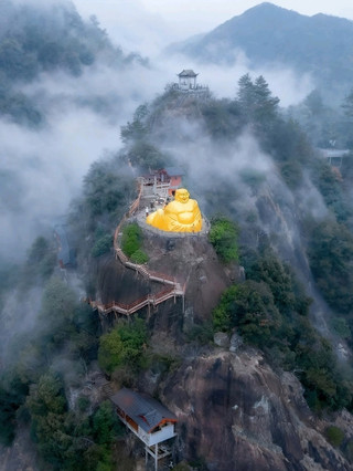 Sky Temple Adventure in Jiande: 2 Days of Stunning Views and Thrills!