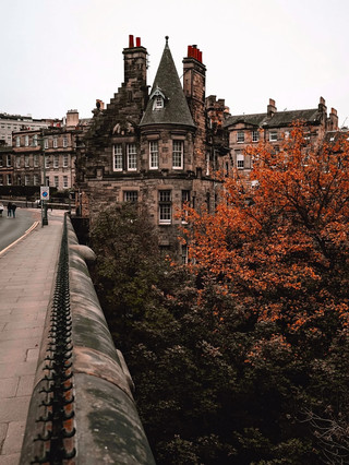 Autumn in Auld Reekie: A Journey Through Edinburgh’s Fall Colors