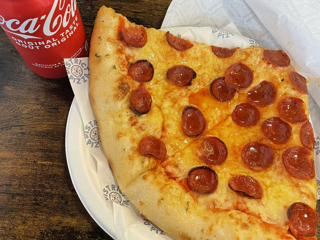디스틸러리 디스트릿의 힙한 피자 맛집이 궁금하다면-? “District Pizza”
