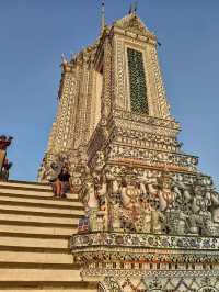  Wat Arun: The Majestic Temple of Dawn 🌅