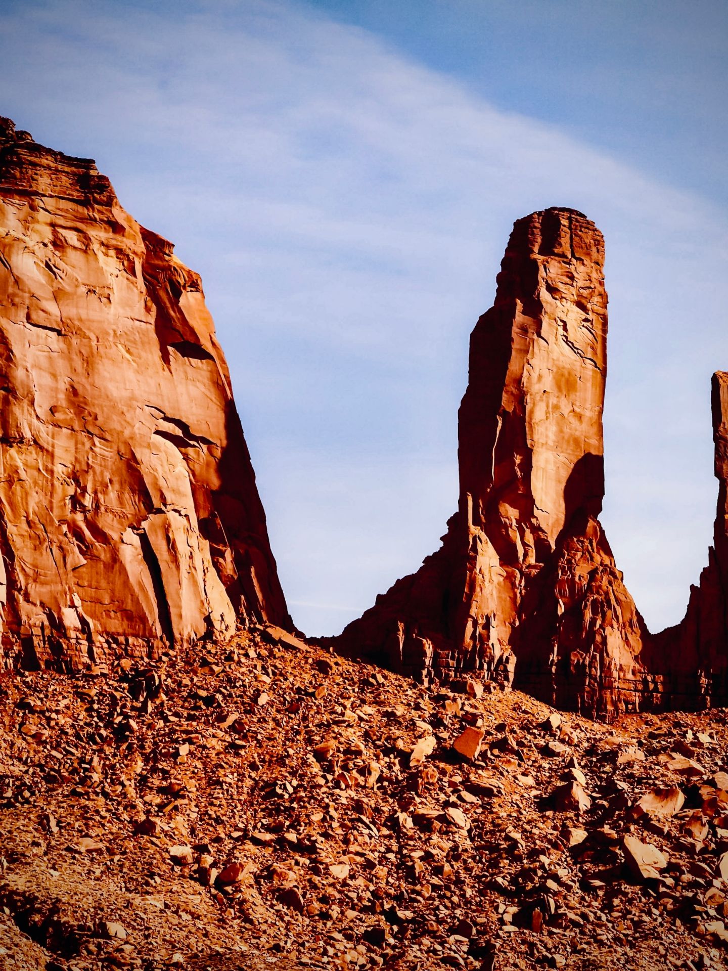Zhangye Pingshanhu Grand Canyon: A Beam of Morning Light in a Gobi Gorge Crevice