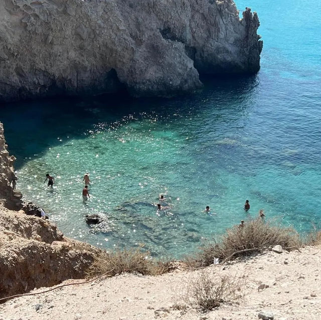 Tsigrado beach Milos 🏖️