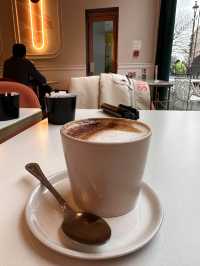 Cute Cafe in London 🇬🇧