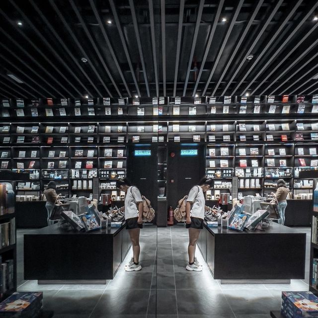 Tsutaya Books 📚 Bukit Jalil 🇲🇾 At Pavilion