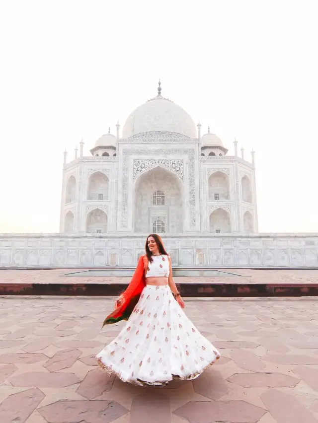 Taj Mahal.