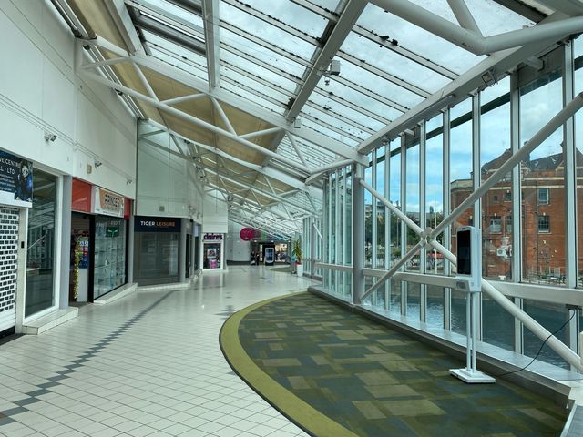 A Day of Fun and Shopping at Princes Quay, Hull 🛍️🌊