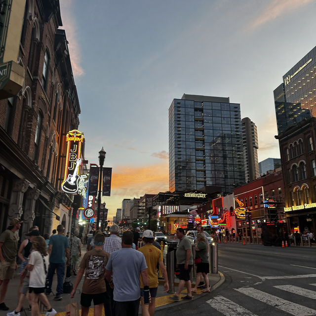 Yeehaw for Nashville! ❤️‍🔥🏙️
