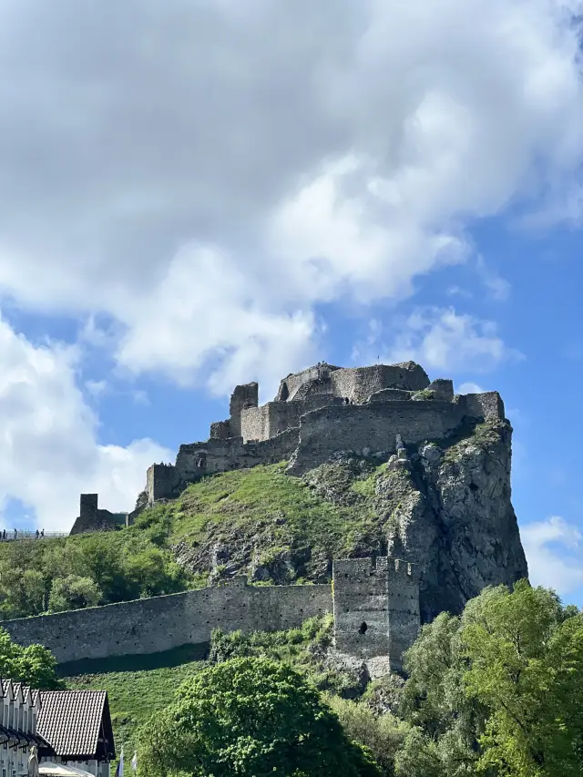 Day adventure to Devins Castle