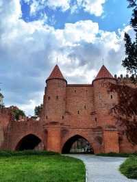 Warsaw: A City Rebuilt with Soul and Style