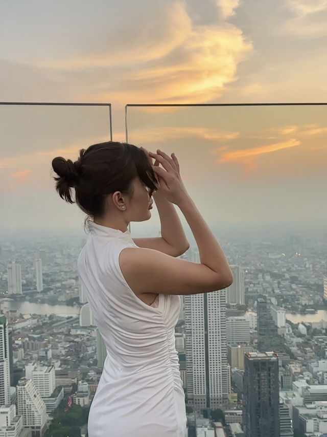 🚀 Bangkok in a Flash: From Temples to Glass Skywalks—April Adventure Unleashed 🛕🍜