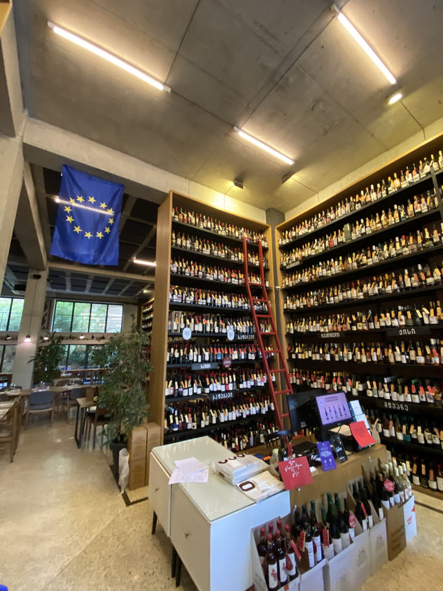 🍷 Discover Georgia’s Wine Soul at 8000 Vintages, Tbilisi 🍇