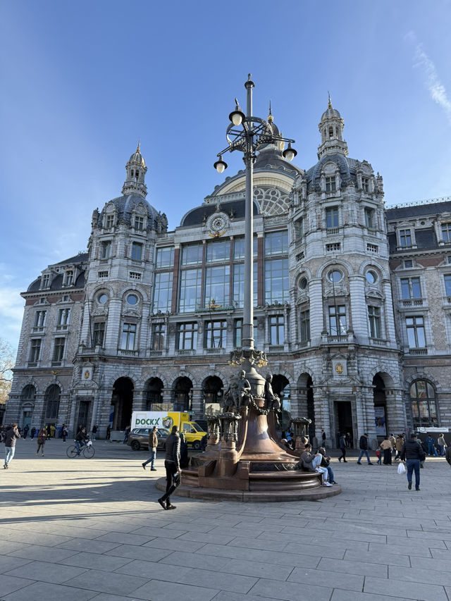 A Beautiful Day in Antwerp’s Historic Center