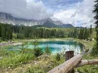 走訪多洛米蒂山最美麗的湖泊～雷扎湖 (Lake Carezza)