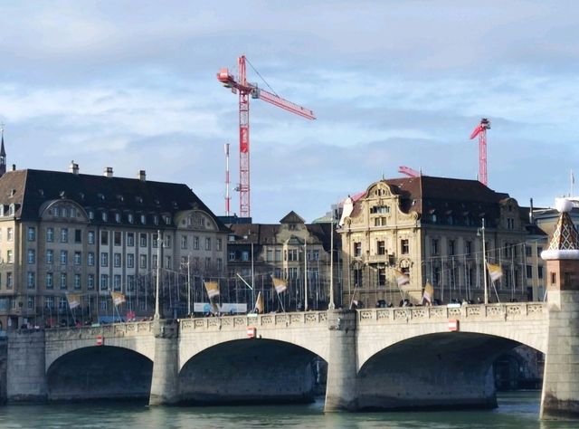 Mittlere Brücke, Basel 🌉✨ Mittlere Brücke, Basel 🌉✨