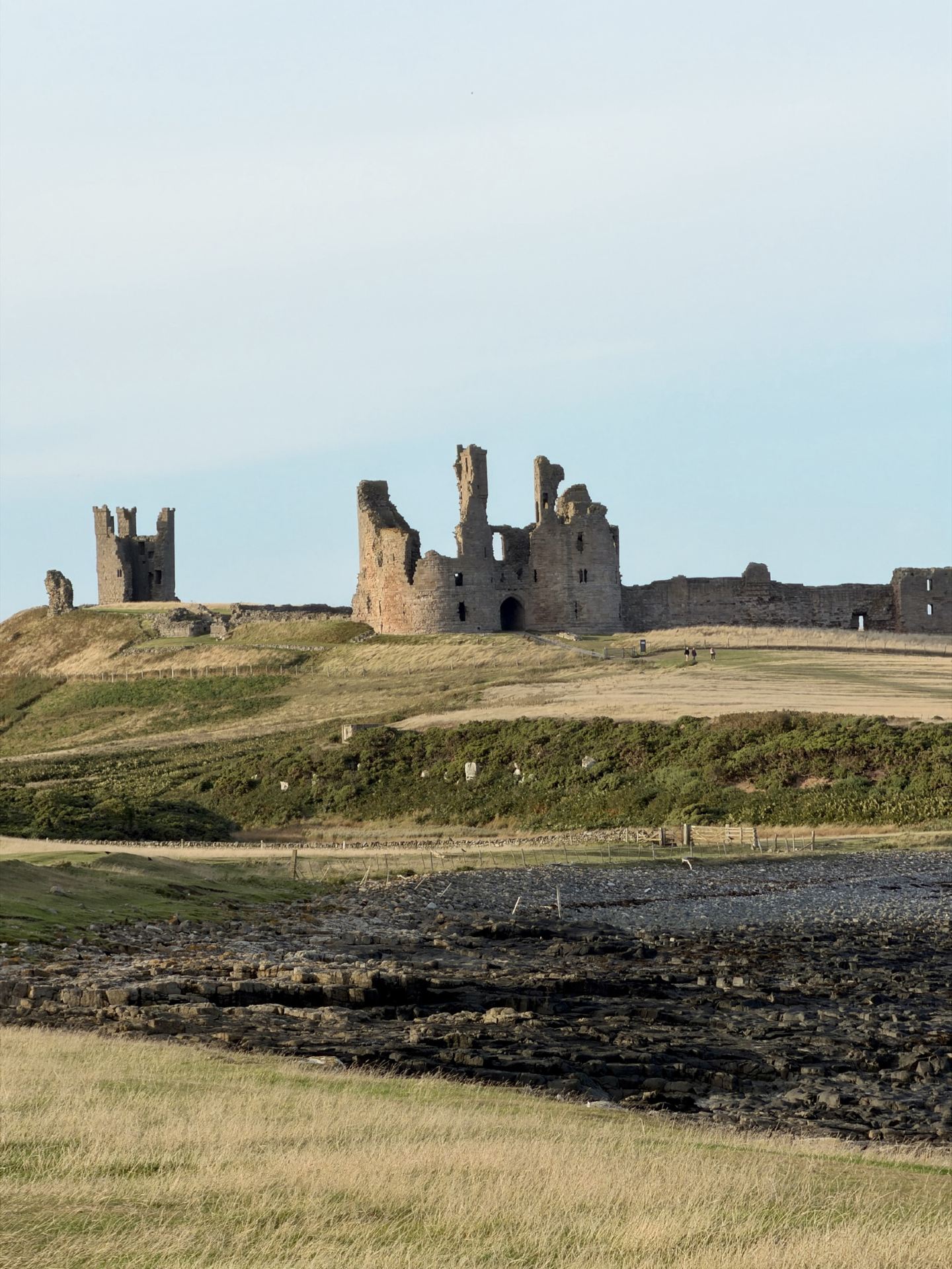 🏰🌊 A Fairytale Castle Walk Along the Northumberland Coast!