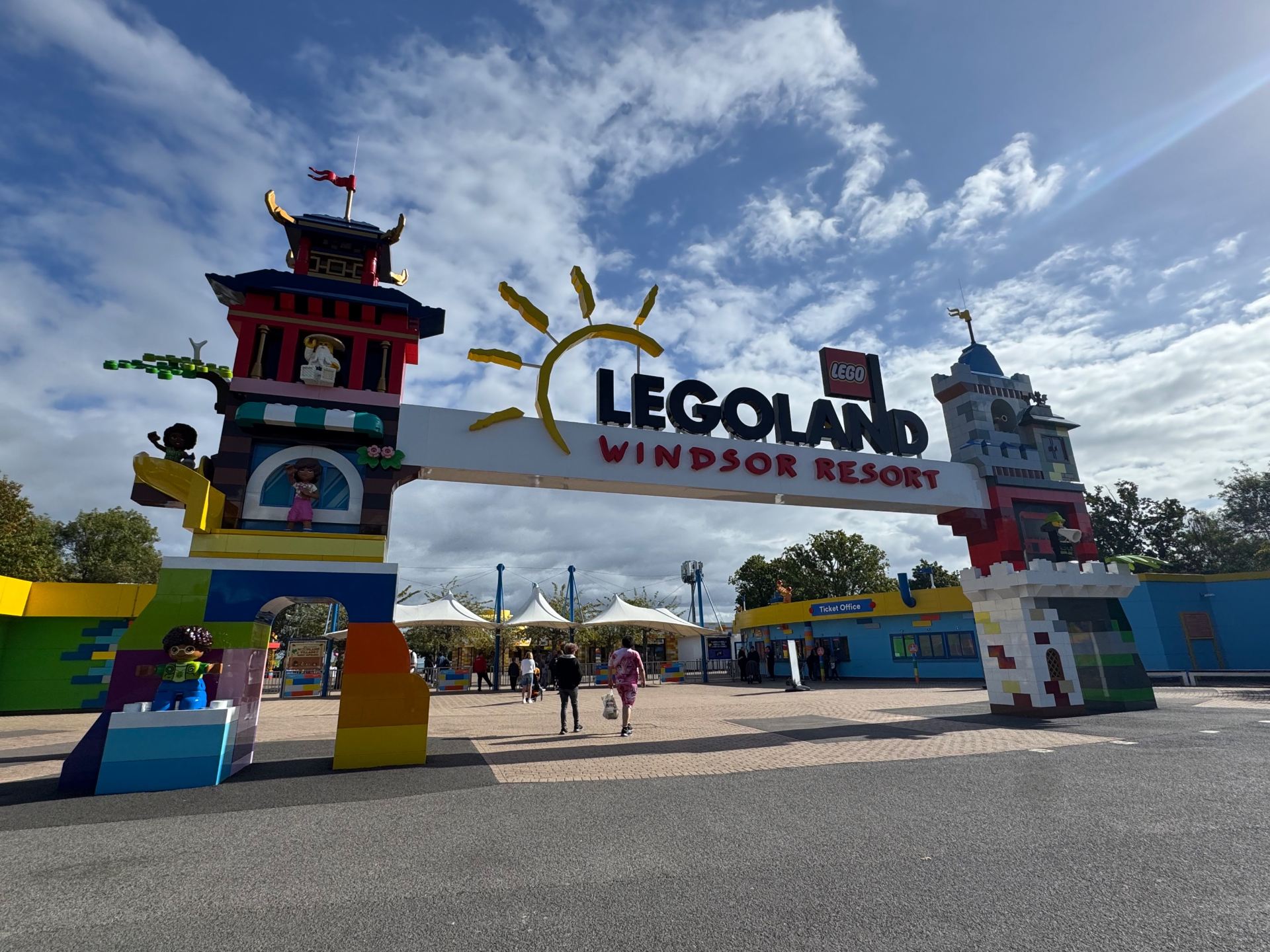 A Must-Visit for Families: LEGOLAND® Windsor Resort Review & Tips