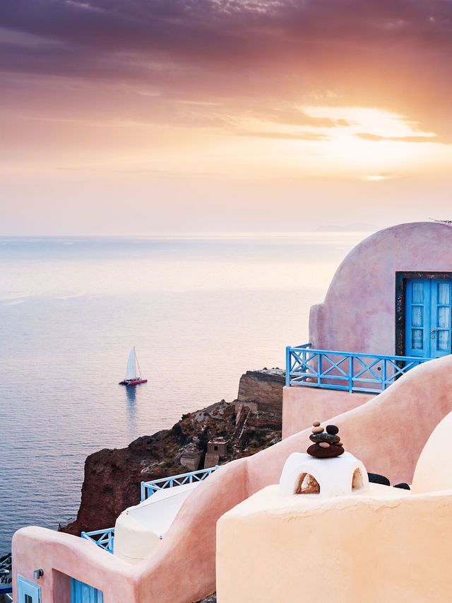Watching Santorini's Sunset with Your Beloved for an Unforgettable Experience