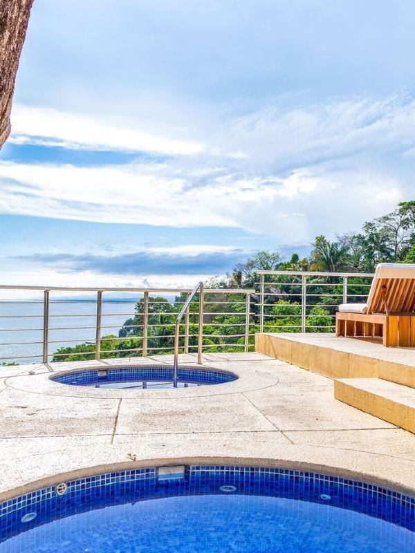 🌴🛏️ Pura Vida Vibes at Los Altos Resort, Costa Rica! 🌺