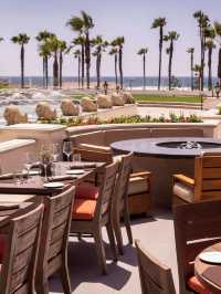 🌴🌊 Huntington Beach Haven: Ultimate Resort Bliss 🏖️🛏️