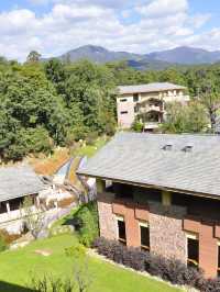 🏰 Kunming's Castle Retreat: Luxury & Nature Unite 🌿