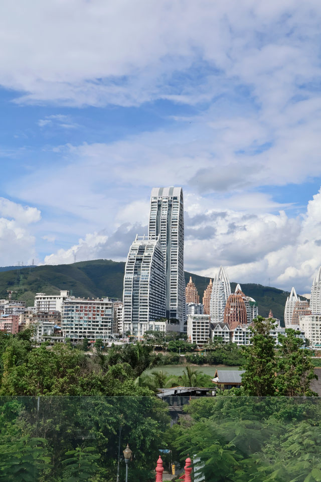 住在這裡，最能接近西雙版納的藍天、白雲和江景