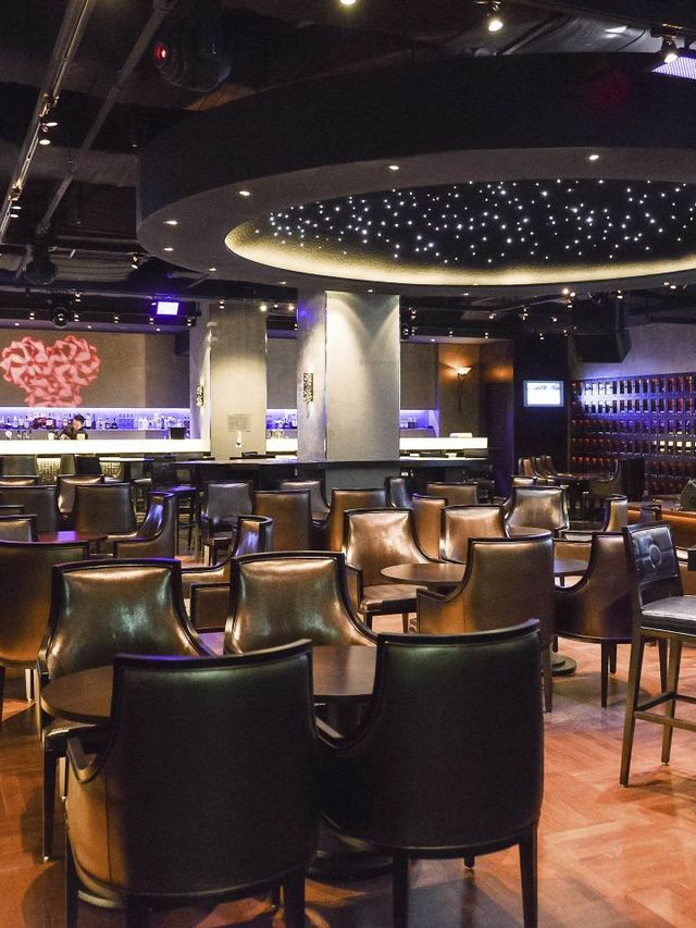 🌟 Seoul Sojourn: Gangnam's Finest at Novotel Ambassador 🌟