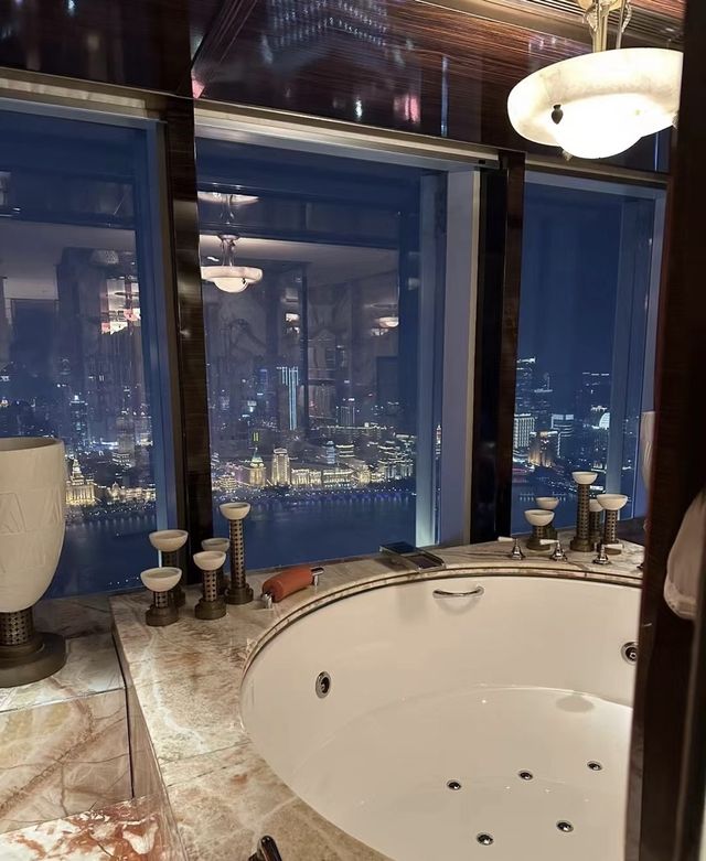 浦東麗思卡爾頓酒店 ＆ Flair酒店