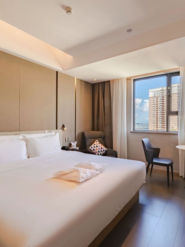 🌟 Zhuhai Bliss: Atour Light Hotel Picks! 🏨✨