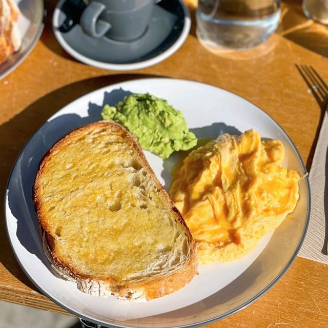 Best sandwiches and breakfast
