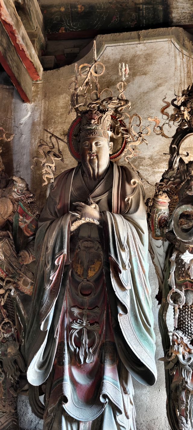 高平鐵佛寺。