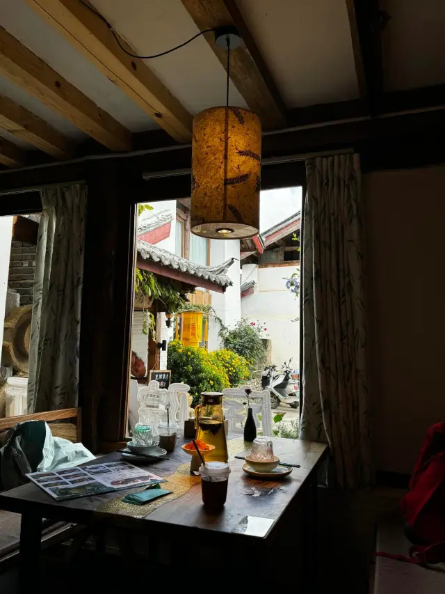 Lijiang Ancient Town | A culinary journey to Yunxueli Restaurant. 