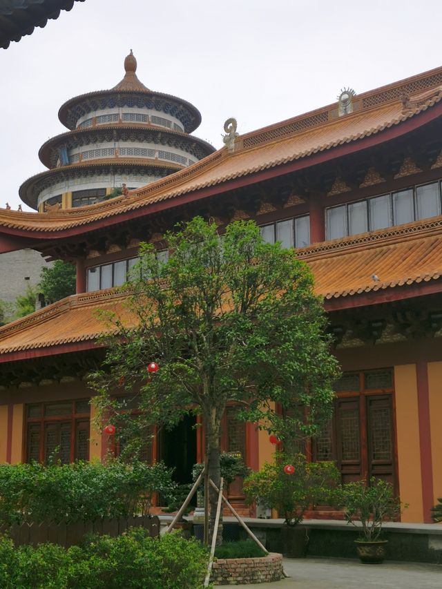 也許你也可以在寧波的「小天壇」（正陽禪寺）找到平靜。