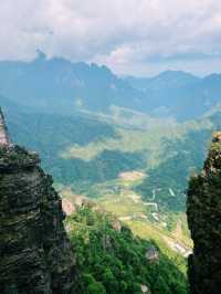 廣西貴港平南北帝山｜有「小張家界」之稱。