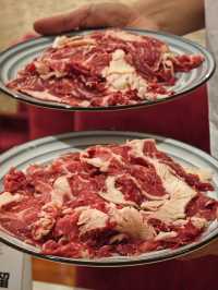 牛肉香飄飄搭配五指毛桃火鍋自助，nice～。
