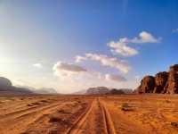 Sunrise in Wadi Rum: A Magical Moment 🌄🌵