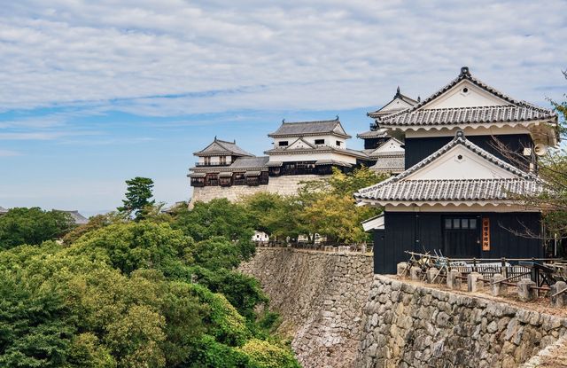 去日本松山！揭開《千與千尋》湯屋原型地的神秘面紗